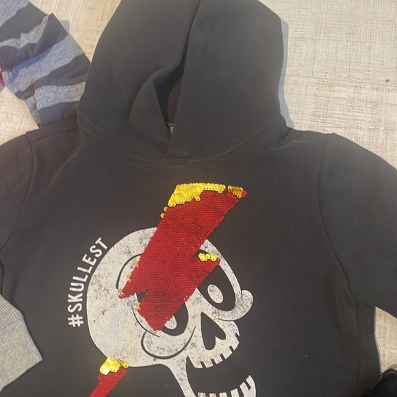 Lot of 13 pc boys clothing pants T-shirts hoodie size 4 to 7 zara gap Gymboree - Picture 4 of 16